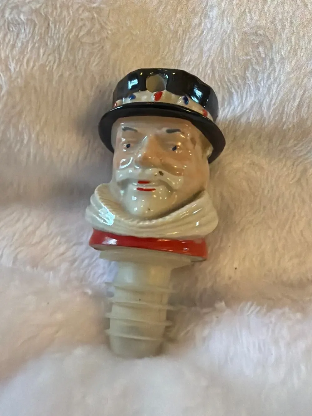 Vintage Beefeater Gin Ceramic Bottle Stopper Pourer Yeoman Barware Liquor Top